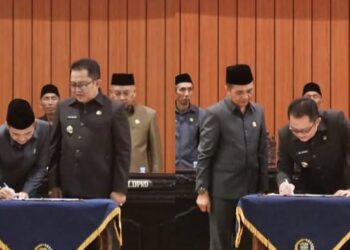 Bupati Ade Sugianto Hadiri Rapat Paripurna DPRD Kabupaten Tasikmalaya