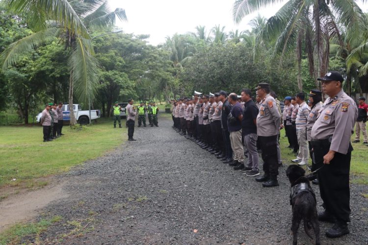 Polres Lampung Selatan Terjunkan 158 Personel Amankan Penetapan Pasangan Bupati dan Wakil Bupati Terpilih