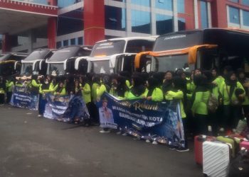 Wali Kota Lepas Keberangkatan Ratusan Peserta Wisata Rohani