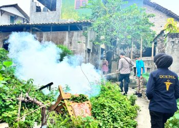 Cegah DBD, Polres Lampung Selatan dan Puskesmas Way Urang Gelar Fogging