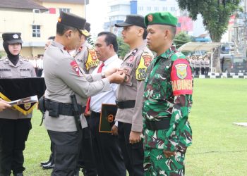 Penyerahan 28 Piagam Penghargaan Kapolda Kepada Personel Polda Sumsel Dan Jajarannya Yang Berprestasi