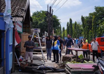 Walikota Bongkar Sejumlah Saluran Drainase di Kecamatan Panjang