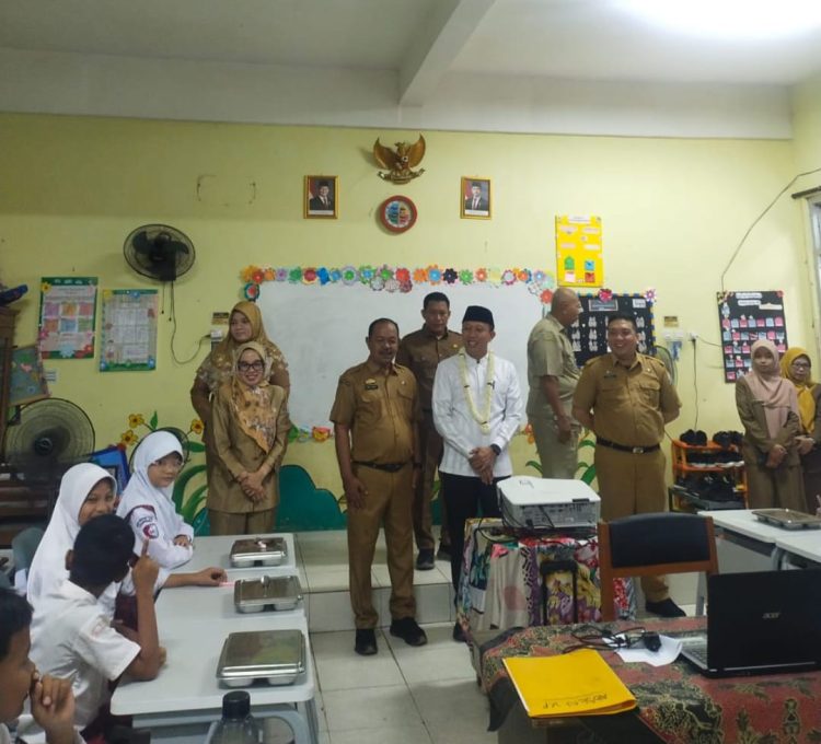 Pembagian Buku Ramadhan Di SD 129 Palembang, Untuk Menyambut Bulan Suci Ramadhan 1446 Hijriah