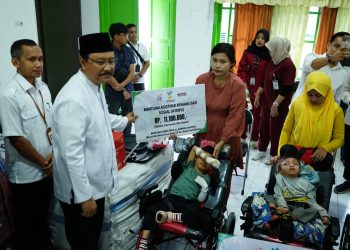 Menteri Sosial Tinjau Layanan Atensi Sentra Budi Perkasa di Palembang,  Cek Pelayanan Klinik Sentra hingga Salurkan Bantuan Atensi, Pesan Gusmen : Jaga  Layanan, Jaga Kebersihan dan Terus Berbuat Baik