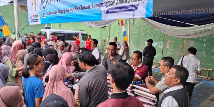 Ratusan Masyarakat Kota Bandar Lampung Antusias Menghadiri Operasi Pasar Murah Ramadan