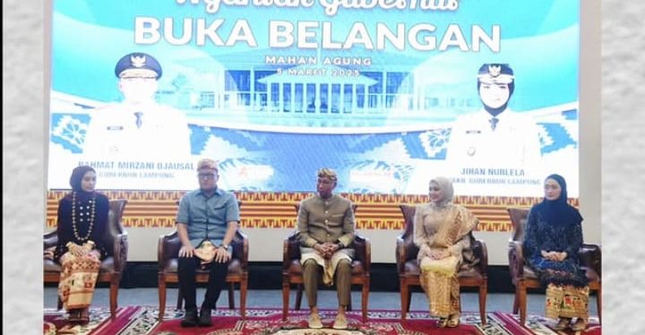 Ketua DPRD Provinsi Lampung Beserta Jajaran Hadiri Acara Tradisi Lampung