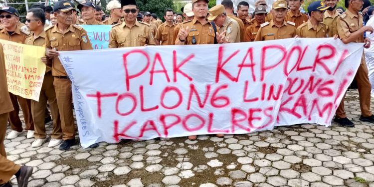 APDESI Gelar Aksi Bela Kapolres Pringsewu