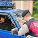 Polres Banyuasin Sosialisasikan dan Pemasangan Stiker Tagline “Mudik Aman, Keluarga Nyaman Serta Hotline 110