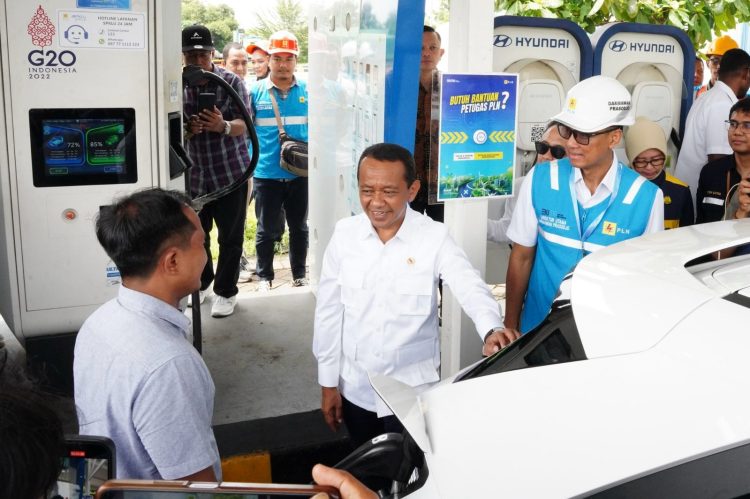 Jadi Titik Krusial Mudik, Menteri ESDM Pastikan Kesiapan SPKLU di Wilayah Jateng