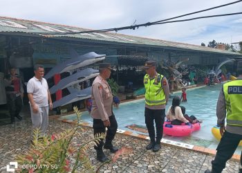 Pastikan Keamanan Pengunjung, Kapolsek Talang Kelapa Tinjau Objek Wisata Pemandian Tanah Mas