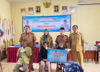 Pemdes Pulau Jaya Salurkan BLT-DD Tahap 2 Kepada 15 KPM