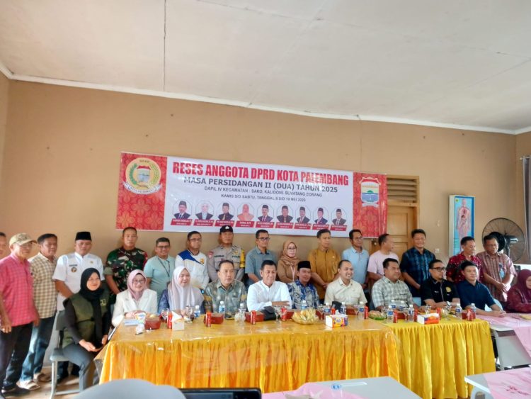DPRD Kota Palembang Menggelar Reses Di SMP Negeri 53 Palembang