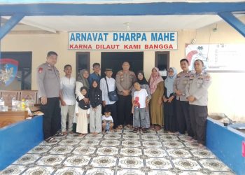 Sat Polairud Polres Lampung Selatan Terima Silaturahmi Keluarga Korban Tenggelam yang Ditemukan di Perairan Pulau Sebesi