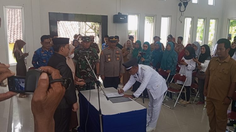 Supendi Resmi di Lantik Menjadi Penjabat Kepala Desa Bangunan