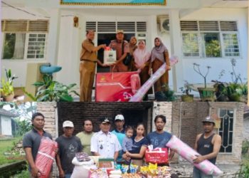 Dinas Sosial Lampung Selatan Melalui Pemdes Bali Agung Salurkan Bantuan Korban Kebakaran
