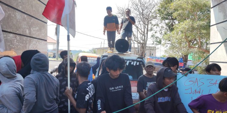Aksi Demo Teriakkan Persoalan BPPW dan Patra Niaga, Aliansi LSM Tuntut Penegakan Hukum, dan Tindakan Nyata Gubernur