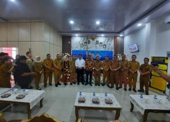 Gubernur Sumsel Dan Walikota Palembang Sambut Kunjungan Menteri Hukum RI Kakanwil Ke  Posbankum Kelurahan 5 Ilir