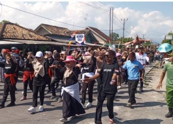 Kompak dan Semangat Dusun Semarang 1 Meriahkan Carnaval HUT RI ke-80 Desa Bumidaya