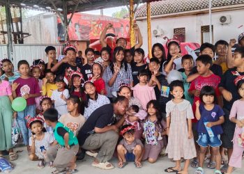 Meriahkan HUT RI ke 80 Nyoman Supat Widya, A.Md. Bersama I Gusti Ayu Purnamaningsih,A.P.Kom.,S.S. Gelar Berbagai Perlombaan