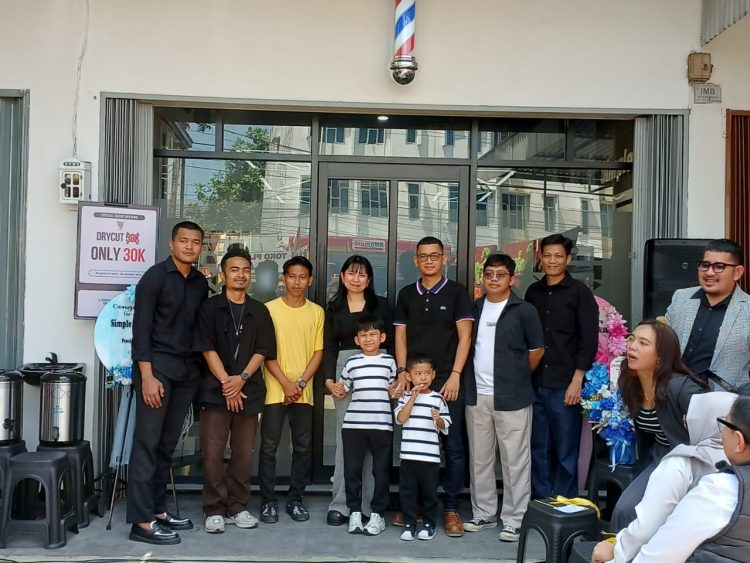 Grand Opening Simple Cut Men’s Salon, Tawarkan Layanan Treatment lebih dari Sekedar Potong Rambut