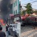 Si jago merah lalap truk muat BBM di depan Terminal Pringsewu ,