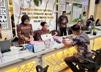 JPU kejari Pringsewu Limpahkan Berkas Tipikor Penyaluran Kredit pada PT. Bank Rakyat Indonesia (Persero) Tbk Unit Pringsewu 1 ke Pengadilan Tipikor PN Tanjung Karang