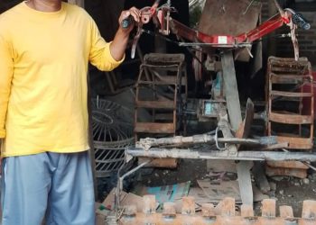Traktor Bantuan Gapoktan Pekon Kedaung Diduga Dikuasai Pribadi*
