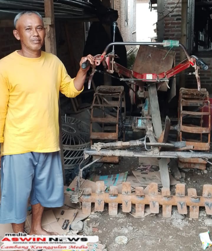 Traktor Bantuan Gapoktan Pekon Kedaung Diduga Dikuasai Pribadi*