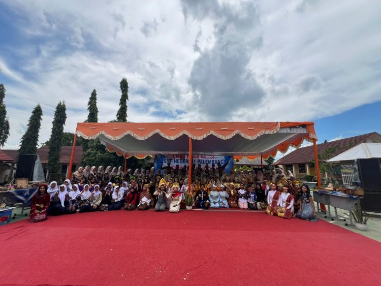 Ulang Tahun Ke-31 SMPN 51 Palembang Serta Kegiatan Pentas Seni Dan Panen Karya
