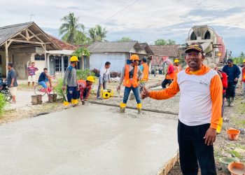 Pembangunan Jalan Rabat Beton Pemkab Lampung Selatan di Sambut Gembira Pemerintah Desa Pulau Jaya
