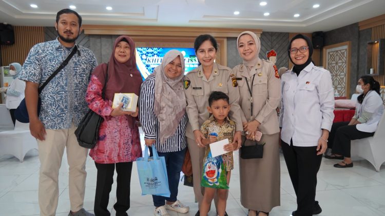Khitanan massal menyemarakkan rangkaian menyambut HUT ke 54 Korpri Tahun 2025