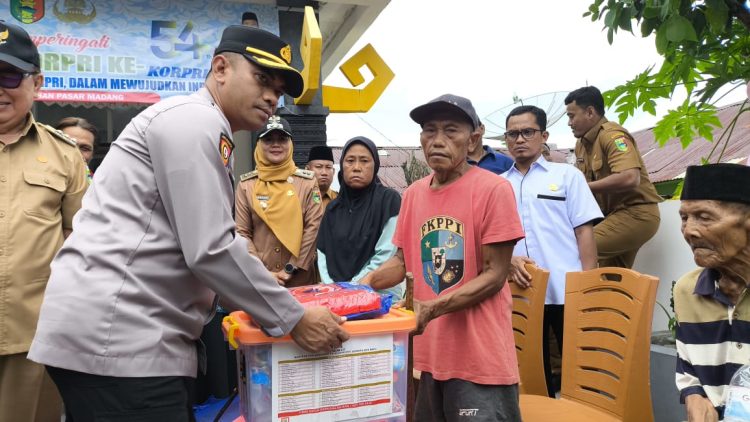Kapolres Tanggamus Bersama Forkopimda Tinjau Lokasi Banjir Akibat Jebolnya Tanggul Kali Bego