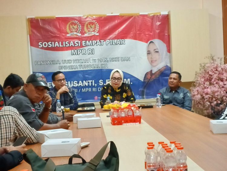 Hj Eva Susanti Perkuat Silaturahmi dengan Pengurus DPD PJS Sumsel di Palembang