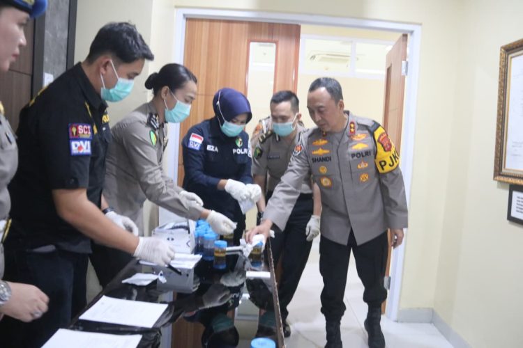 Irjen Pol. Sandi Nugroho Pimpin Tes Urine Mendadak, Polda Sumsel Tegas Bersih dari Narkoba