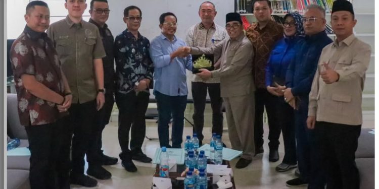 Komisi III DPRD Provinsi Lampung Kunjungan Kerja Lapangan Bersama Bapenda Provinsi Lampung ke PT Great Giant Pineapple Company (GGP)