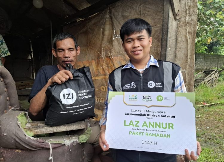 Bantu Warga Dhuafa, LAZ Annur Indonesia Power dan IZI Sumsel Bagikan Paket Ramadan di Kampung Pemulung