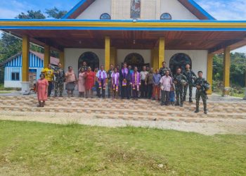 Satgas Pamtas RI–PNG Mobile Gobang VII Hadir Di Tengah Jemaat Gereja, Perkuat Kebersamaan Di Maybrat