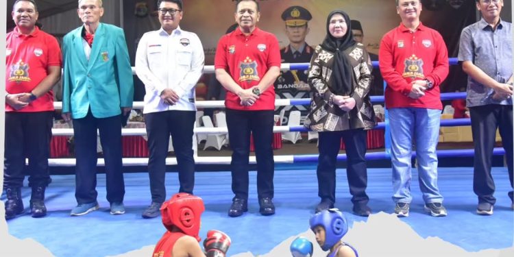 Ketua PERBATI Provinsi Lampung A. Giri Akbar, S.E., M.B.A., Hadiri pembukaan Kejuaraan Tinju Amatir