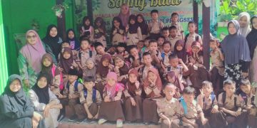 Semarakkan Jumat Berbagi, PAUD Al-HAADII Sambangi Panti Asuhan