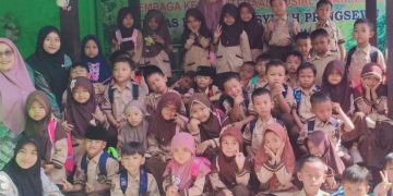 Semarakkan Jumat Berbagi, PAUD Al-HAADII Sambangi Panti Asuhan