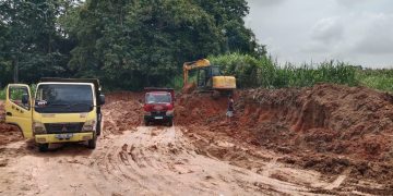 Warga Desa Sumber Jaya Keluhkan Jalan Rusak Diduga Akibat Aktivitas Galian C