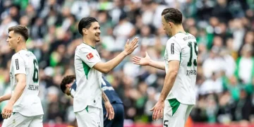 Kevin Diks Cetak Gol Spektakuler, Gladbach Hancurkan Hoffenheim 4-0