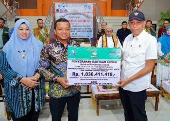 Kunjungi Pringsewu, Wamensos Serahkan Bantuan ATENSI Senilai Rp1 Miliar Lebih
