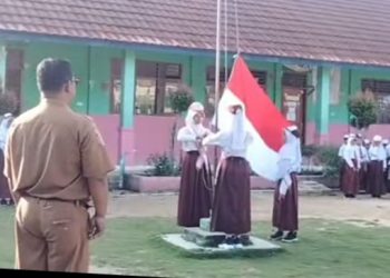 KEPALA SDN 15 GUNUNG AGUNG PIMPIN UPACARA PERINGATAN HARI LAHIR PANCASILA DAN HARI LINGKUNGAN HIDUP SEDUNIA 2026