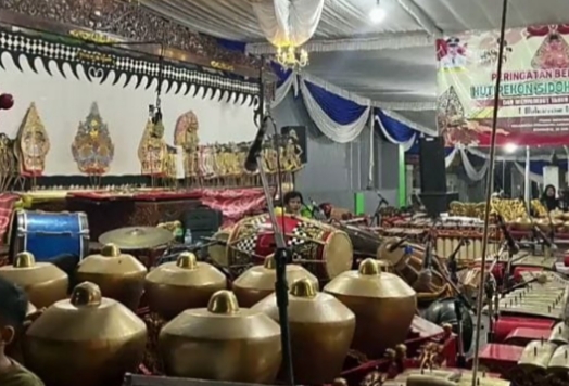 Pagelaran wayang Kulit Semalam suntuk Momentum Perkuat Gotong Royong dan Pelestarian Budaya