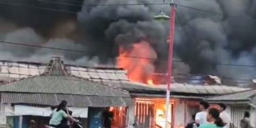 Kebakaran Hebat Melanda Pasar Mulya Kencana, Aparat Lakukan Penyelidikan Penyebab Kebakaran