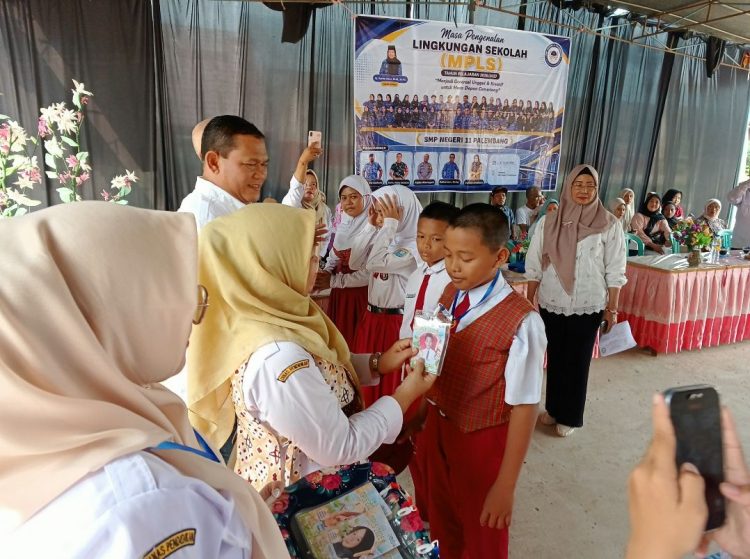 SMP Negeri 11 Palembang Awali MPLS 2026 dengan Libatkan Alumni dan Orang Tua, Cetak Generasi Unggul Berkarakter