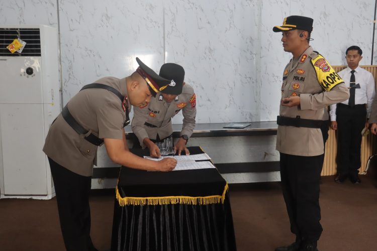 Kapolres Lampung Selatan Pimpin Sertijab Kapolsek Penengahan, Tekankan Penguatan Kinerja dan Pelayanan