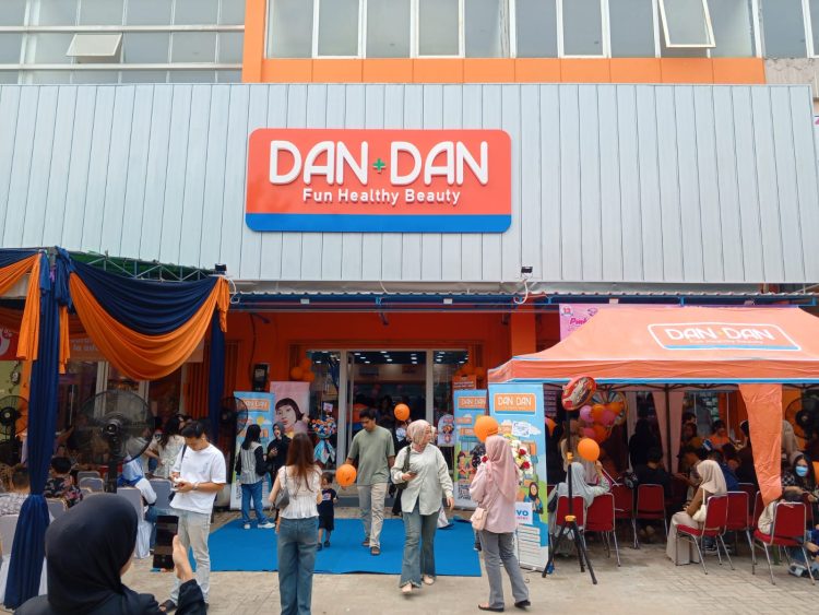 Buka Tiga Toko Sekaligus, Dan+Dan Dekatkan Produk Kosmetik Berkualitas ke Warga Palembang