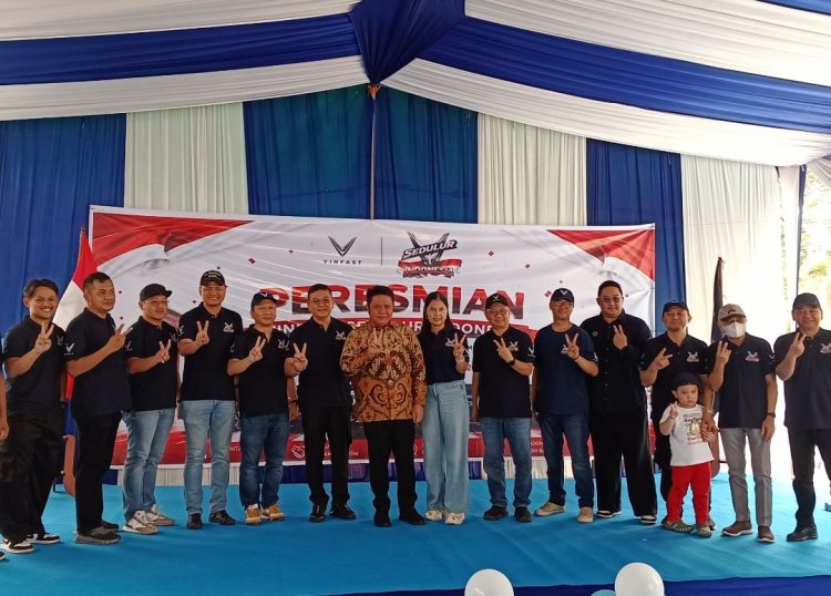 Herman Deru Resmikan VinFast Sedulur Indonesia Chapter Palembang, Dorong Komunitas Mobil Listrik Aktif Bersosial